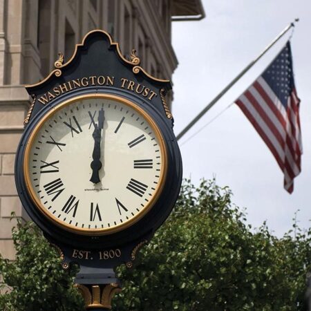 Washington Trust clock